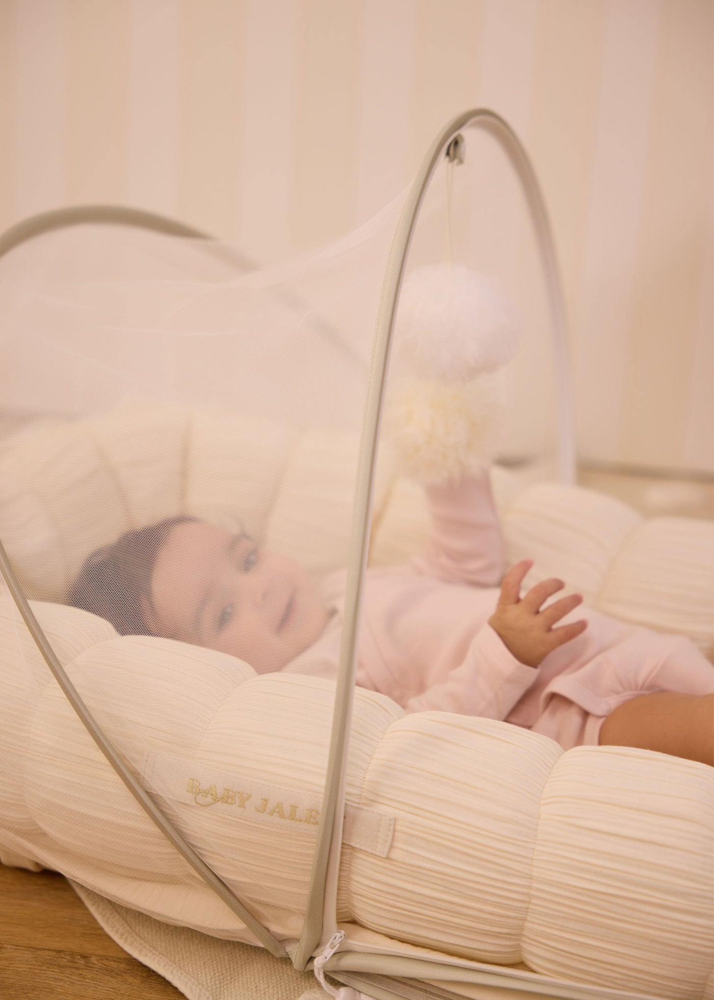 The Sleep Cloud Nest - Ecru + Rocking Horse Baby Blanket